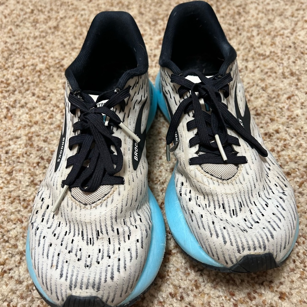 Brooks Running Shoes 6.5 Women’s